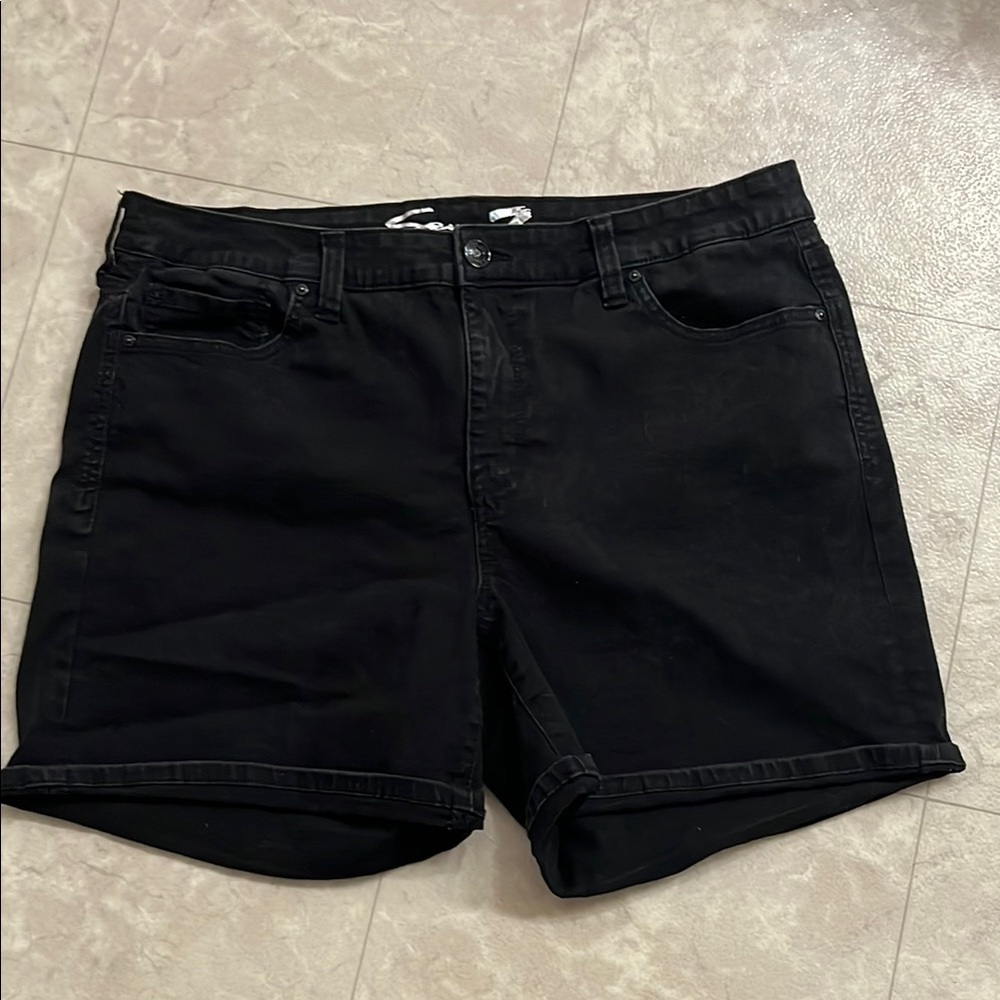 Seven7 Black Jean Shorts 18W